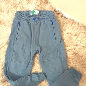 Boden Joggers with zipper pockets